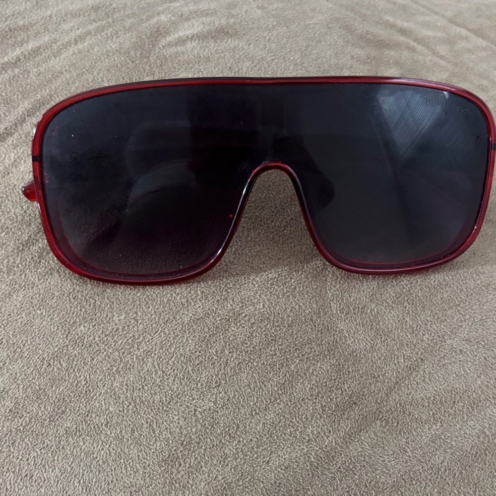 Burberry Red Tortoiseshell Rectangular Sunglasses… - image 3